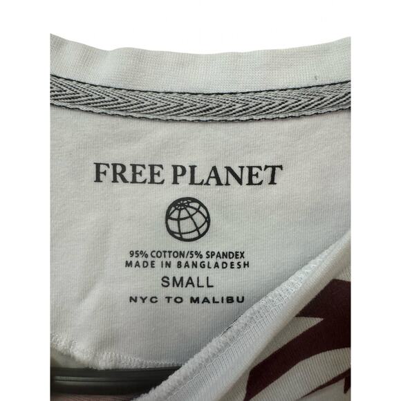 Free Planet Men's Small T-Shirt Pineapple Design NWOT - Picture 3 of 5